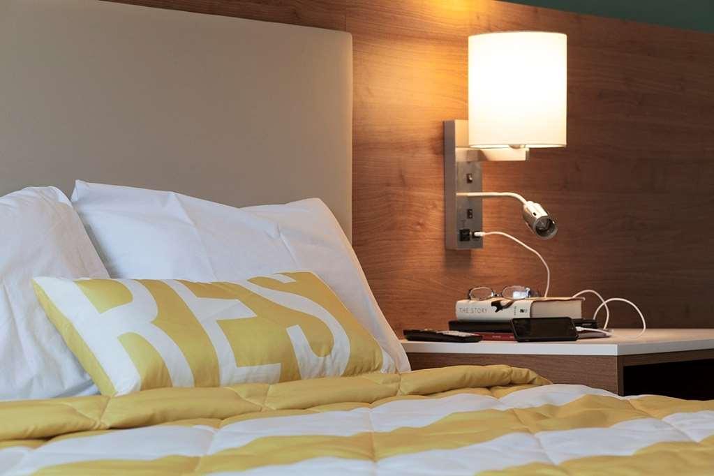 Uptown Suites Extended Stay Nashville Tn - スマーナ 部屋 写真